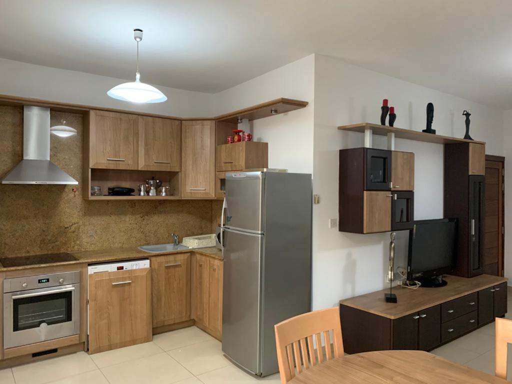 Protea Court Apartments, St Julians Saint Julian's Екстериор снимка